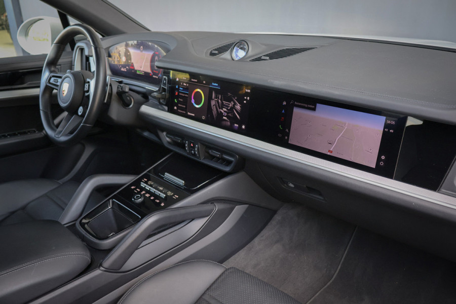 Porsche Cayenne Coupé 3.0 S E-Hybrid | PASSENGER DISPLAY | ELEKTRISCHE TREKHAAK | PASM | BOSE | SOUND PACKAGE PLUS | PRIVACY GLASS | PANORAMADAK | STU