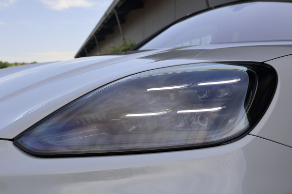 Porsche Cayenne Coupé 3.0 S E-Hybrid | PASSENGER DISPLAY | ELEKTRISCHE TREKHAAK | PASM | BOSE | SOUND PACKAGE PLUS | PRIVACY GLASS | PANORAMADAK | STU