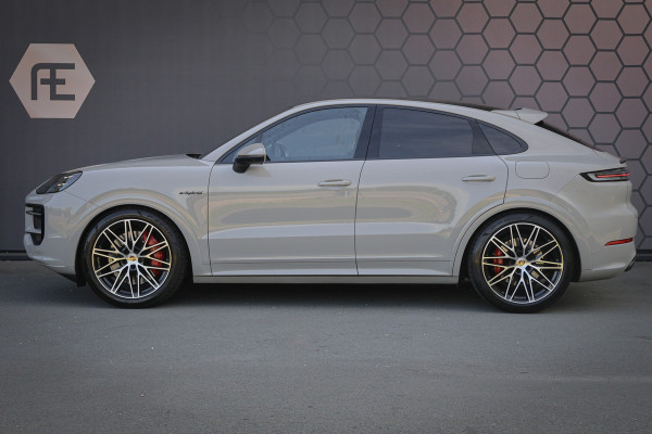 Porsche Cayenne Coupé 3.0 S E-Hybrid | PASSENGER DISPLAY | ELEKTRISCHE TREKHAAK | PASM | BOSE | SOUND PACKAGE PLUS | PRIVACY GLASS | PANORAMADAK | STU