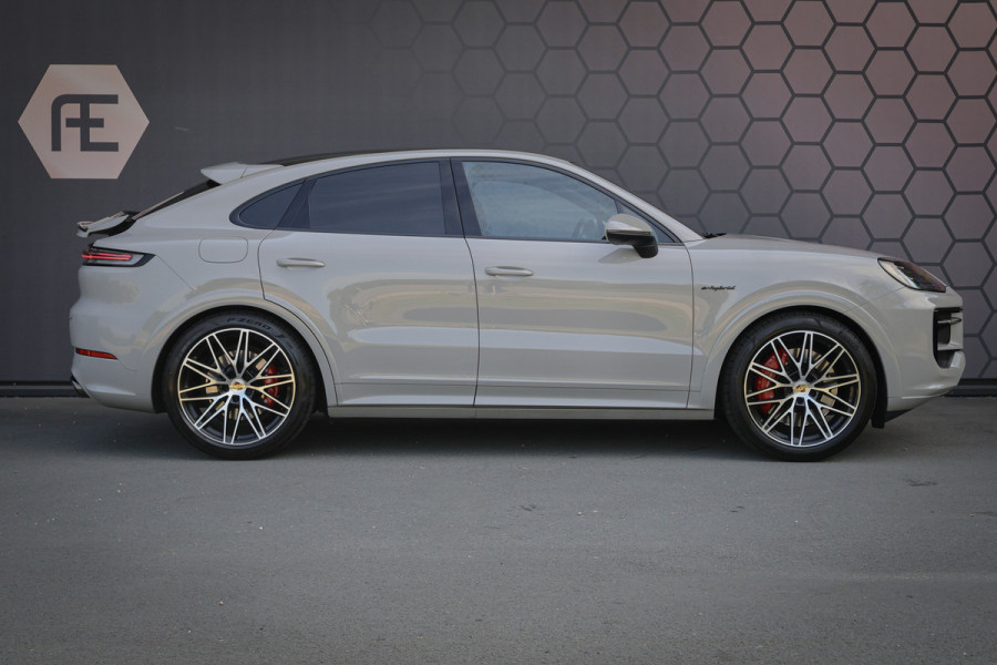 Porsche Cayenne Coupé 3.0 S E-Hybrid | PASSENGER DISPLAY | ELEKTRISCHE TREKHAAK | PASM | BOSE | SOUND PACKAGE PLUS | PRIVACY GLASS | PANORAMADAK | STU