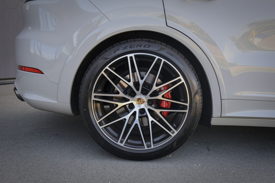 Porsche Cayenne Coupé 3.0 S E-Hybrid | PASSENGER DISPLAY | ELEKTRISCHE TREKHAAK | PASM | BOSE | SOUND PACKAGE PLUS | PRIVACY GLASS | PANORAMADAK | STU