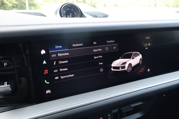 Porsche Cayenne Coupé 3.0 S E-Hybrid | PASSENGER DISPLAY | ELEKTRISCHE TREKHAAK | PASM | BOSE | SOUND PACKAGE PLUS | PRIVACY GLASS | PANORAMADAK | STU