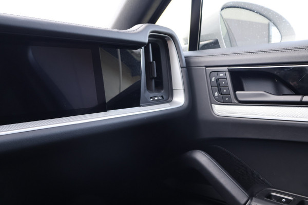 Porsche Cayenne Coupé 3.0 S E-Hybrid | PASSENGER DISPLAY | ELEKTRISCHE TREKHAAK | PASM | BOSE | SOUND PACKAGE PLUS | PRIVACY GLASS | PANORAMADAK | STU