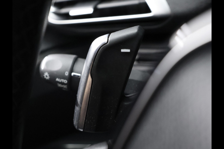 Peugeot 3008 1.6 PureTech GT Line Sport (SCHUIFDAK,APPLE CARPLAY,NAVI,CAMERA,360 VIEW,CRUISE,LED,GETINT,SPORTSTOELEN,LM VELGEN)