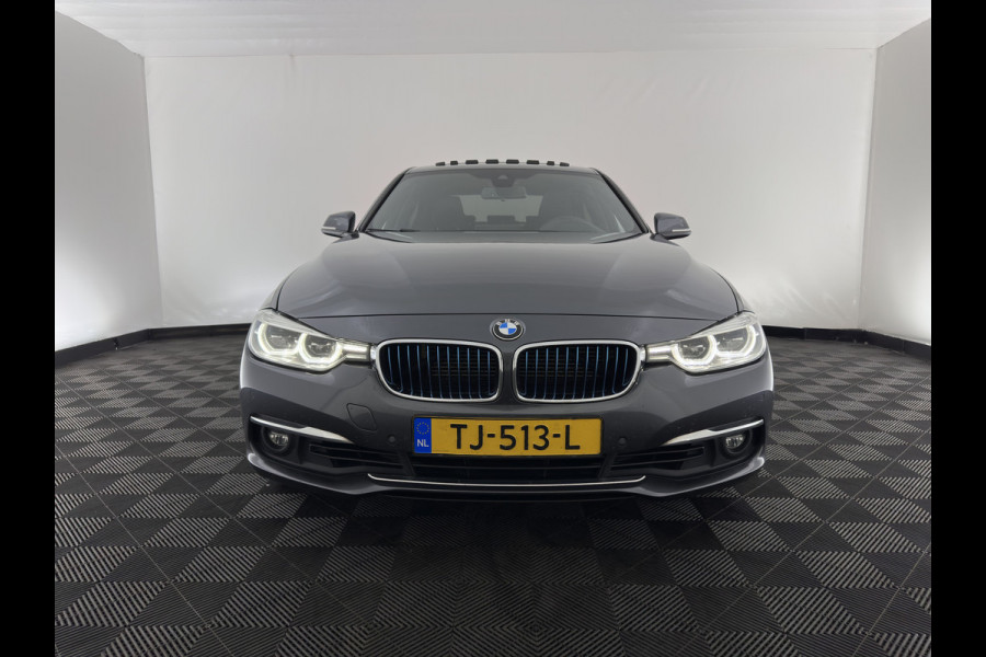 BMW 3-serie 330e High Executive (Plug-in) (INCL.BTW) Aut. *PANO | HEAD-UP | LEATHER | FULL-LED | MEMORY-PACK | HARMAN/KARDON | BLIND-SPOT | KEYLESS | CAMERA | NAVI-FULLMAP | DAB | PRIVACY-GLASS | ECC | PDC | 18''ALU*
