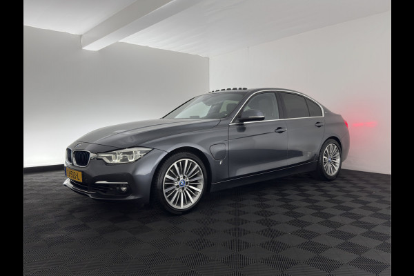 BMW 3-serie 330e High Executive (Plug-in) (INCL.BTW) Aut. *PANO | HEAD-UP | LEATHER | FULL-LED | MEMORY-PACK | HARMAN/KARDON | BLIND-SPOT | KEYLESS | CAMERA | NAVI-FULLMAP | DAB | PRIVACY-GLASS | ECC | PDC | 18''ALU*