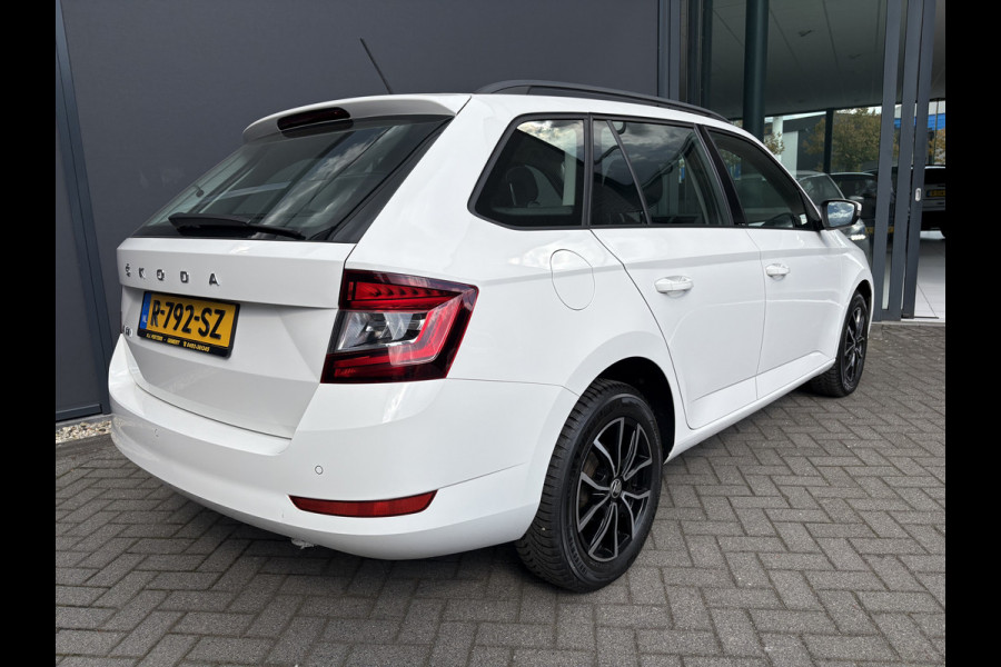 Škoda Fabia Combi 1.0 TSI Ambition Airco - Apple carplay - Parkeersensor achter - Dakrails - Bagagedek - Mistlampen - Cruise control - Bluetooth - Led verlichting - Stuur multifunctioneel - Stuur leder - Elektrische ramen - Centrale vergrendeling met afstandsbediening