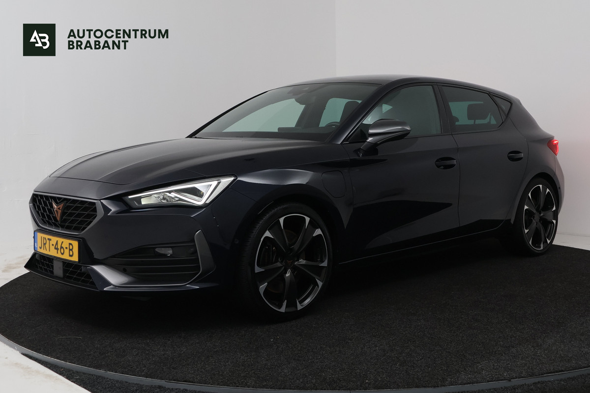 CUPRA Leon 1.4 e-Hybrid VZ Copper Edition (SFEERVERLICHTING, CAMERA, STUUR-/STOELVERWARMING, CARPLAY)