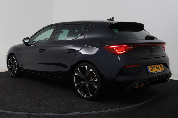 CUPRA Leon 1.4 e-Hybrid VZ Copper Edition (SFEERVERLICHTING, CAMERA, STUUR-/STOELVERWARMING, CARPLAY)
