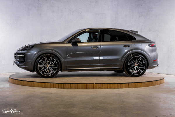 Porsche Cayenne Coupé 3.0 E-Hybrid | Sport design | Sport chrono | Soft close | Luchtvering | Achter as besturing | Pasenger display | Keyless |