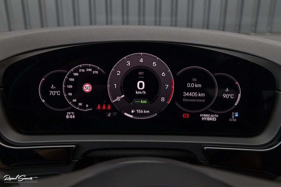 Porsche Cayenne Coupé 3.0 E-Hybrid | Sport design | Sport chrono | Soft close | Luchtvering | Achter as besturing | Pasenger display | Keyless |