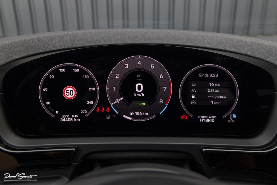 Porsche Cayenne Coupé 3.0 E-Hybrid | Sport design | Sport chrono | Soft close | Luchtvering | Achter as besturing | Pasenger display | Keyless |
