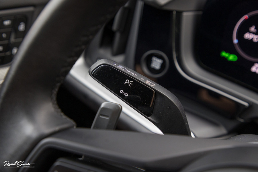 Porsche Cayenne Coupé 3.0 E-Hybrid | Sport design | Sport chrono | Soft close | Luchtvering | Achter as besturing | Pasenger display | Keyless |