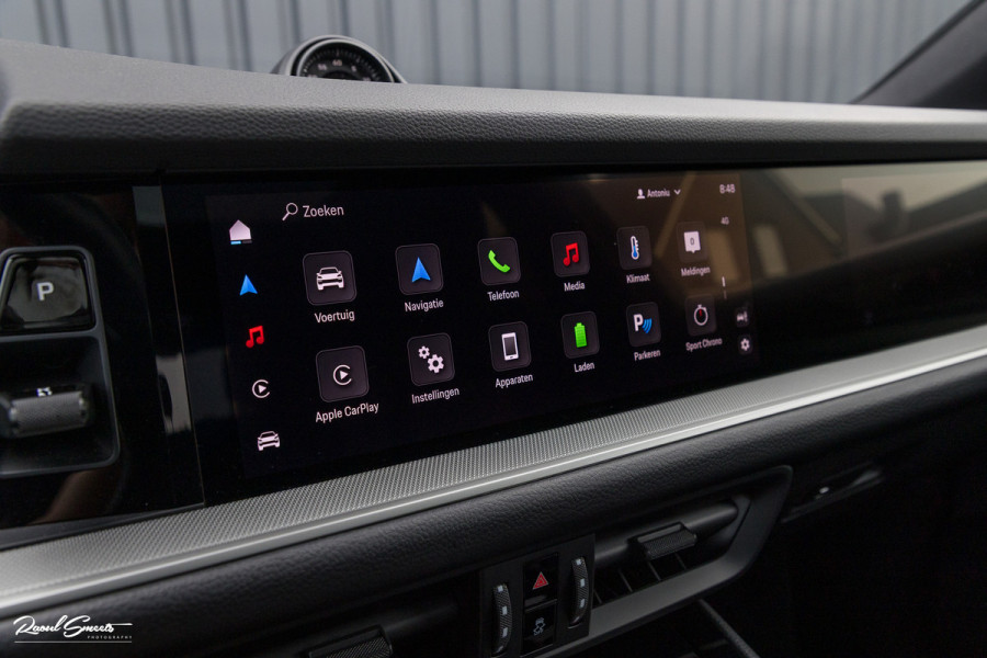 Porsche Cayenne Coupé 3.0 E-Hybrid | Sport design | Sport chrono | Soft close | Luchtvering | Achter as besturing | Pasenger display | Keyless |
