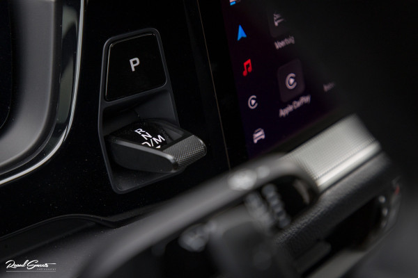 Porsche Cayenne Coupé 3.0 E-Hybrid | Sport design | Sport chrono | Soft close | Luchtvering | Achter as besturing | Pasenger display | Keyless |