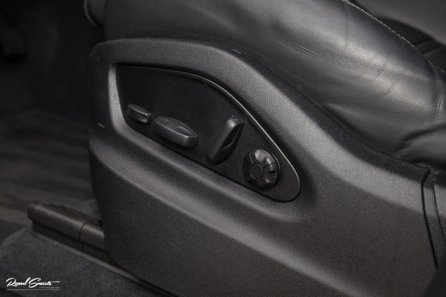 Porsche Cayenne Coupé 3.0 E-Hybrid | Sport design | Sport chrono | Soft close | Luchtvering | Achter as besturing | Pasenger display | Keyless |
