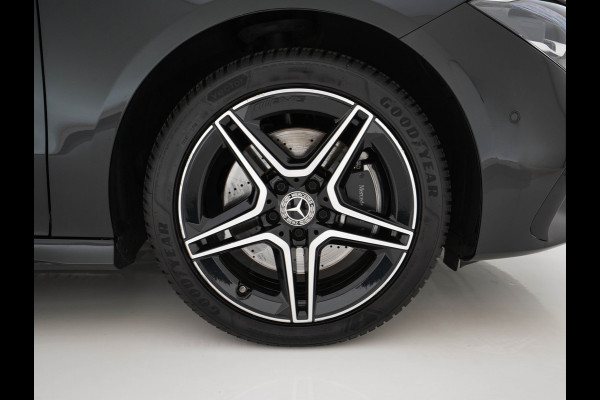 Mercedes-Benz CLA-Klasse 250 e Star Edition [3-Fase-11kW] {SoH-97%} (INCL.BTW) Aut. *PANO | LEATHER-MICROFIBRE | FULL-LED | HEATED-SPORTSEATS | AMBIENT-LIGHT | DIGI-COCKPIT | DAB+ | NAVI-FULLMAP | CAMERA | PRIVACYGLASS | SHIFTPADDLES | 18''ALU*