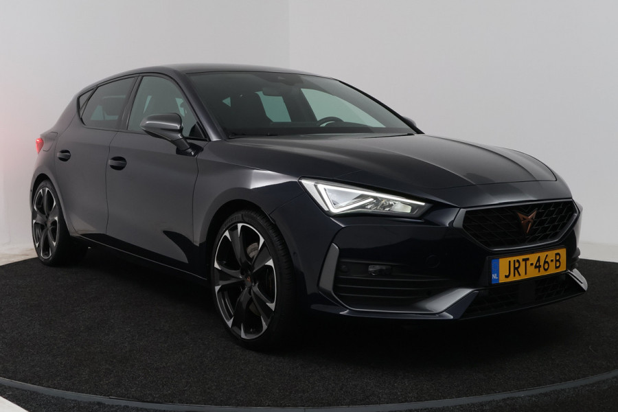 CUPRA Leon 1.4 e-Hybrid VZ Copper Edition (SFEERVERLICHTING, CAMERA, STUUR-/STOELVERWARMING, CARPLAY)