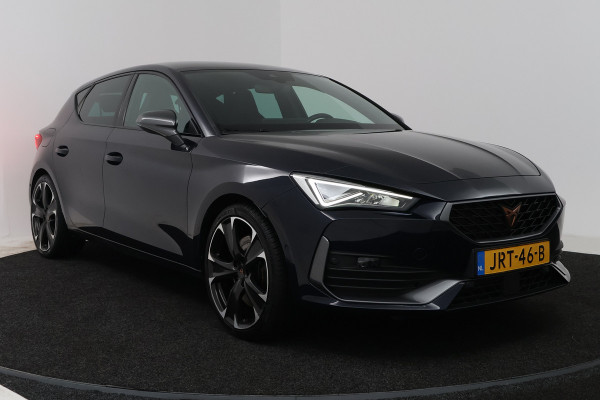CUPRA Leon 1.4 e-Hybrid VZ Copper Edition (SFEERVERLICHTING, CAMERA, STUUR-/STOELVERWARMING, CARPLAY)
