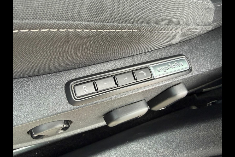Volkswagen Golf 1.4 eHybrid STYLE NARDO schitterende auto 1e eig.
