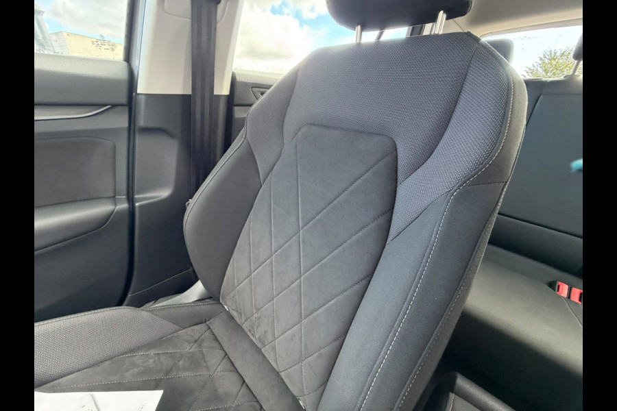 Volkswagen Golf 1.4 eHybrid STYLE NARDO schitterende auto 1e eig.