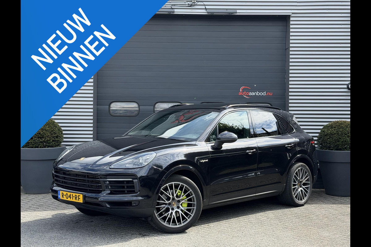 Porsche Cayenne 3.0 E-Hybrid Sport Chrono | Panoramadak | Camera | Bose | Elektrische Trekhaak | Elektrische Achterklep |