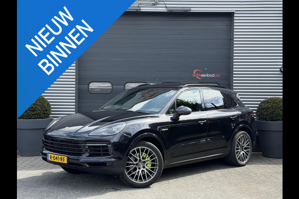 Porsche Cayenne 3.0 E-Hybrid Sport Chrono | Panoramadak | Camera | Bose | Elektrische Trekhaak | Elektrische Achterklep |