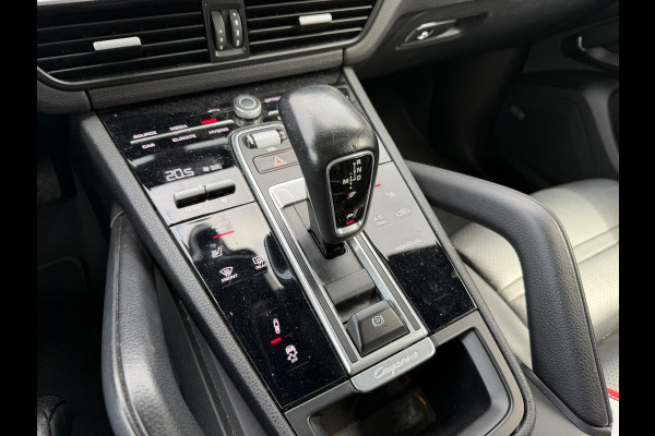 Porsche Cayenne 3.0 E-Hybrid Sport Chrono | Panoramadak | Camera | Bose | Elektrische Trekhaak | Elektrische Achterklep |