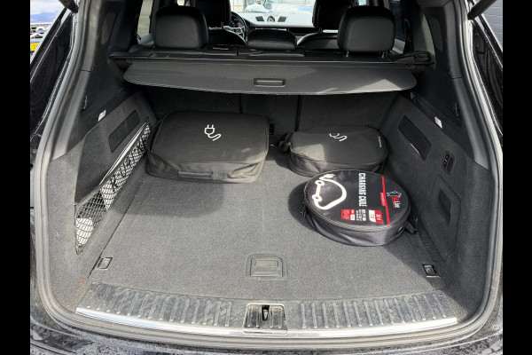 Porsche Cayenne 3.0 E-Hybrid Sport Chrono | Panoramadak | Camera | Bose | Elektrische Trekhaak | Elektrische Achterklep |