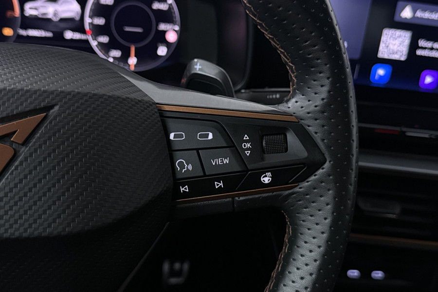 CUPRA Leon 1.4 e-Hybrid VZ Copper Edition (SFEERVERLICHTING, CAMERA, STUUR-/STOELVERWARMING, CARPLAY)
