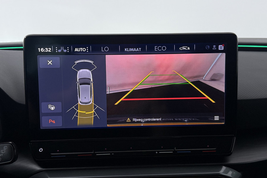 CUPRA Leon 1.4 e-Hybrid VZ Copper Edition (SFEERVERLICHTING, CAMERA, STUUR-/STOELVERWARMING, CARPLAY)
