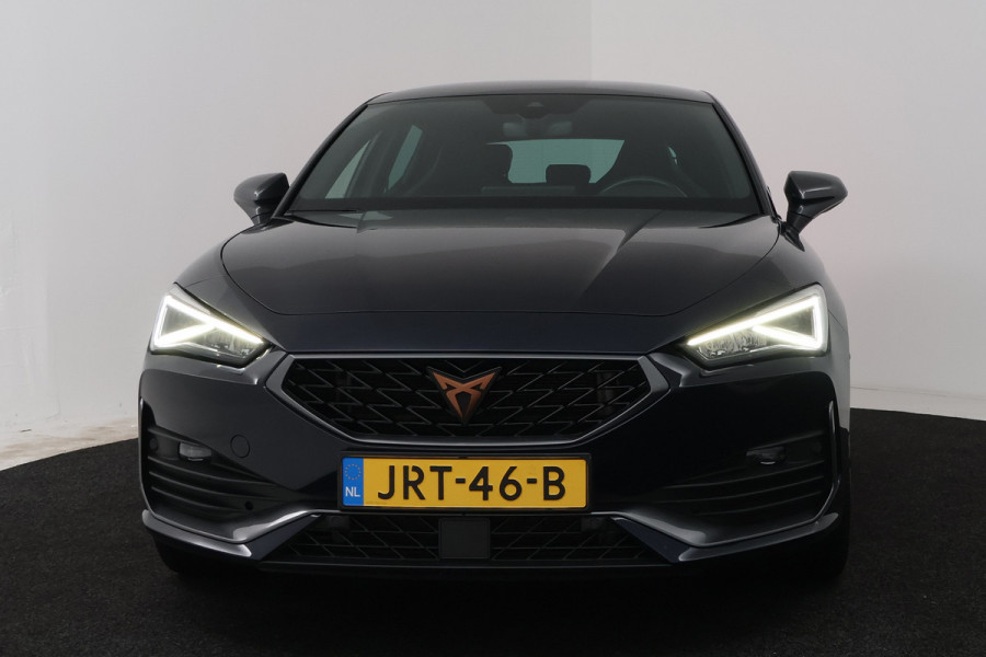 CUPRA Leon 1.4 e-Hybrid VZ Copper Edition (SFEERVERLICHTING, CAMERA, STUUR-/STOELVERWARMING, CARPLAY)