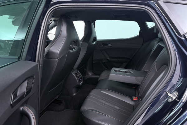 CUPRA Leon 1.4 e-Hybrid VZ Copper Edition (SFEERVERLICHTING, CAMERA, STUUR-/STOELVERWARMING, CARPLAY)