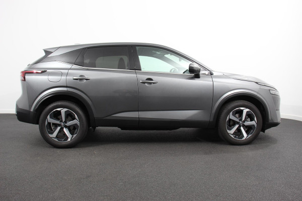 Nissan QASHQAI 1.3 MHEV DIG-T 158pk Xtronic Tekna Navigatie Apple Carplay/Android Auto Parkeersensoren 360 camera Adaptieve cruise control Head-up Display Blind Spot Assist Elektrische achterklep Elektrische bestuurderstoel Stoel-en stuurverwarming Ledverlichting Climate Control