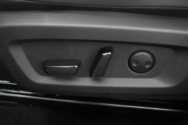 Nissan QASHQAI 1.3 MHEV DIG-T 158pk Xtronic Tekna Navigatie Apple Carplay/Android Auto Parkeersensoren 360 camera Adaptieve cruise control Head-up Display Blind Spot Assist Elektrische achterklep Elektrische bestuurderstoel Stoel-en stuurverwarming Ledverlichting Climate Control