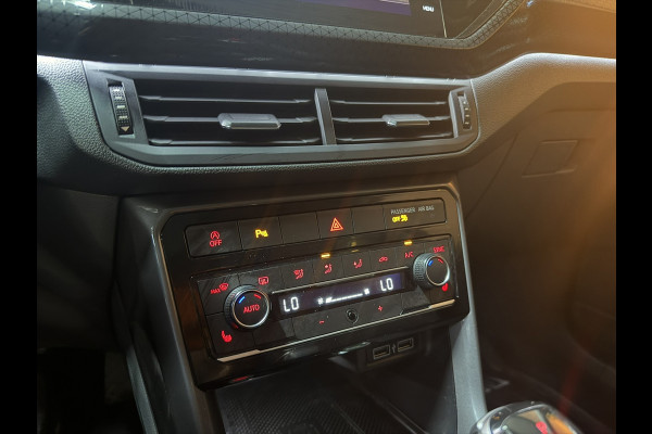Volkswagen T-Cross 1.0 TSI R-Line DSG|ACC|Lane Assist|CarPlay|Virtual Cockpit|Camera|LED|Dealer Onderh.|69DKM|Rijklaar