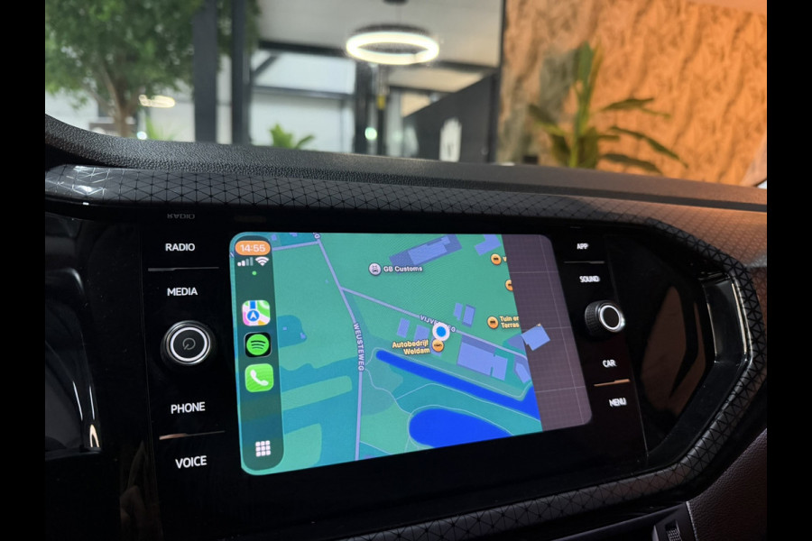 Volkswagen T-Cross 1.0 TSI R-Line DSG|ACC|Lane Assist|CarPlay|Virtual Cockpit|Camera|LED|Dealer Onderh.|69DKM|Rijklaar