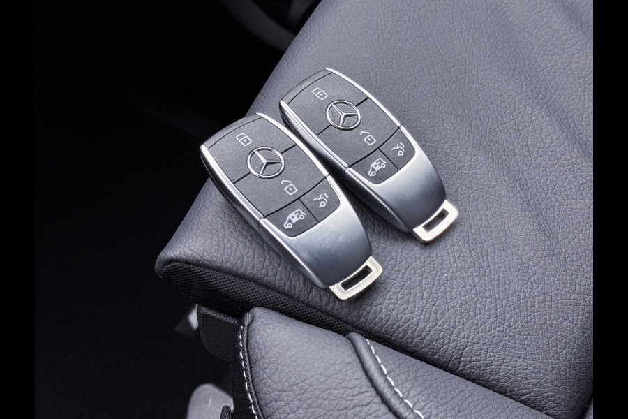 Mercedes-Benz V-Klasse 300d Lang Avantgarde AMG-line DC Burmester Audio Afneembare trekhaak Elektrische Schuifdeuren Leder 360 Graden Camera Dubbele ca extra-garantie