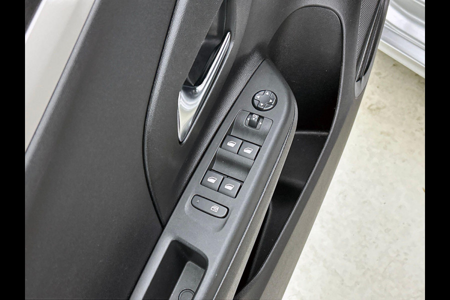 Opel Corsa 1.2 Turbo Business Edition CAMERA | NAVI-CARPLAY | PDC