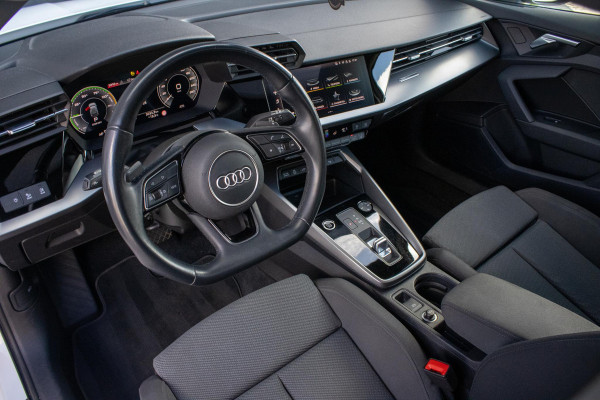 Audi A3 Sportback 40TFSIe Sline Pano Camera Maxton Keyless Stoelverwarming