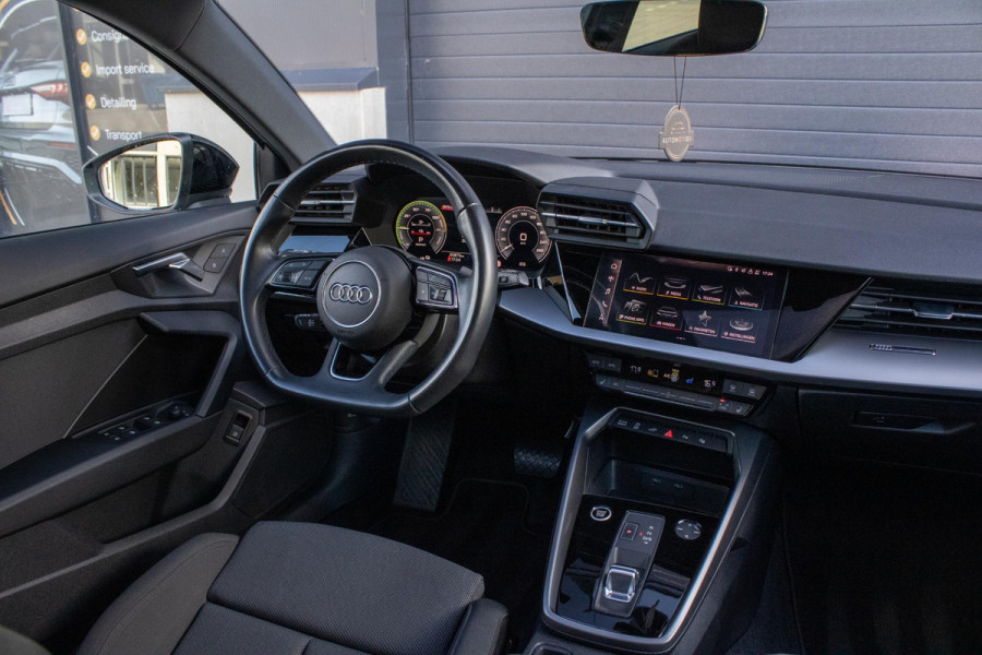 Audi A3 Sportback 40TFSIe Sline Pano Camera Maxton Keyless Stoelverwarming