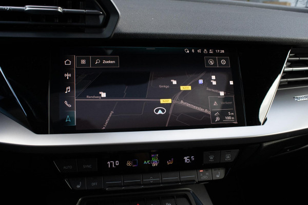 Audi A3 Sportback 40TFSIe Sline Pano Camera Maxton Keyless Stoelverwarming