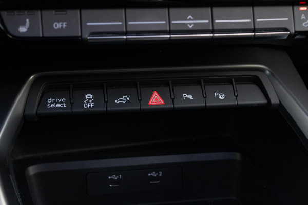 Audi A3 Sportback 40TFSIe Sline Pano Camera Maxton Keyless Stoelverwarming