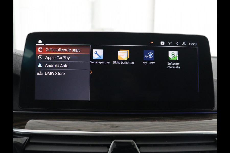 BMW 5 Serie Touring 520i High Executive Edition | Leder | Elektrische stoelen | Stoelverwarming | Cruise control | Sfeer verlichting | Carplay | Climate control | Camera | Park assist | Trekhaak