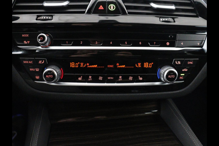 BMW 5 Serie Touring 520i High Executive Edition | Leder | Elektrische stoelen | Stoelverwarming | Cruise control | Sfeer verlichting | Carplay | Climate control | Camera | Park assist | Trekhaak