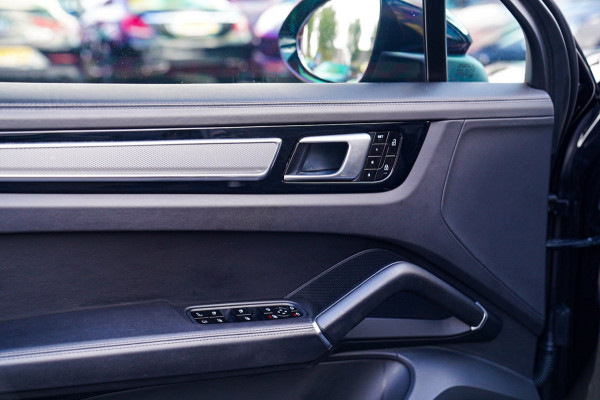 Porsche Cayenne 3.0 E-Hybrid | Massage | Stoelverkoeling | 360 Camera | Bose