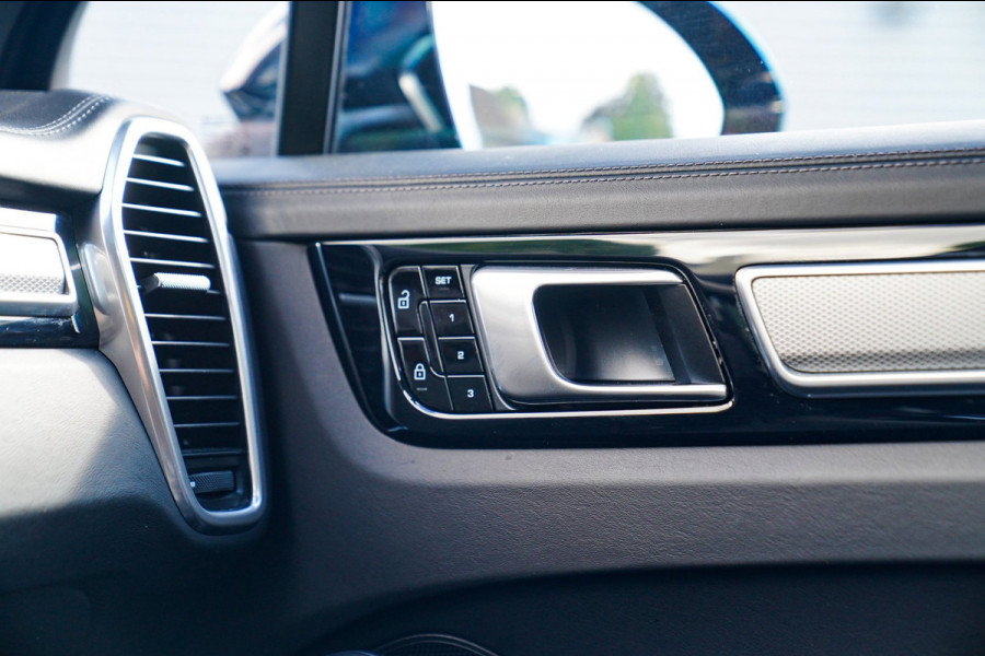 Porsche Cayenne 3.0 E-Hybrid | Massage | Stoelverkoeling | 360 Camera | Bose