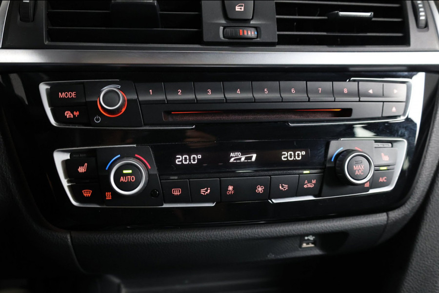 BMW 3 Serie Touring 330i M Sport Edition Luxury/LED/PANO/HUD/LEER+S.VERWARMING/LMV/CRUISE/ECC/12 MND GARANTIE!