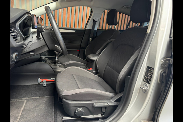 Ford Focus 1.0 EcoBoost Trend Business Navi-Cruise-Pdc-Carplay-Dab+-NL Auto-NAP