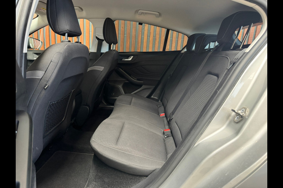 Ford Focus 1.0 EcoBoost Trend Business Navi-Cruise-Pdc-Carplay-Dab+-NL Auto-NAP